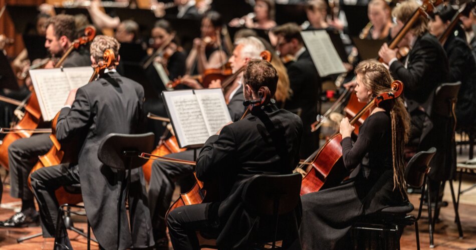 Blick auf ein Ensemble bei einem Auftritt während den Richard-Strauss-Tagen | © Wolfgang Ehn